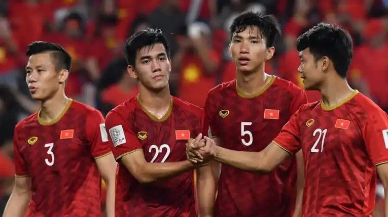 英超首位！